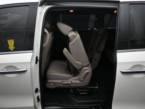 Used 2018 Honda Odyssey Elite image 44