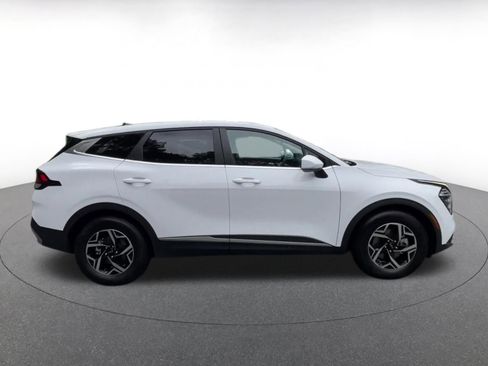 Used 2025 Kia Sportage LX FWD image 16