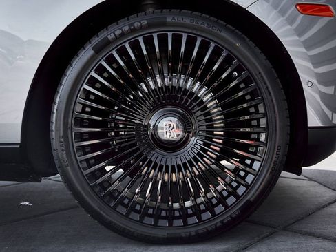 Used 2023 Rolls-Royce Cullinan AWD/4WD image 22
