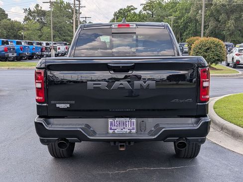 Used 2025 RAM 1500 Big Horn AWD/4WD image 6