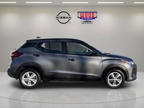 Certified 2025 Nissan Kicks Play S image 9