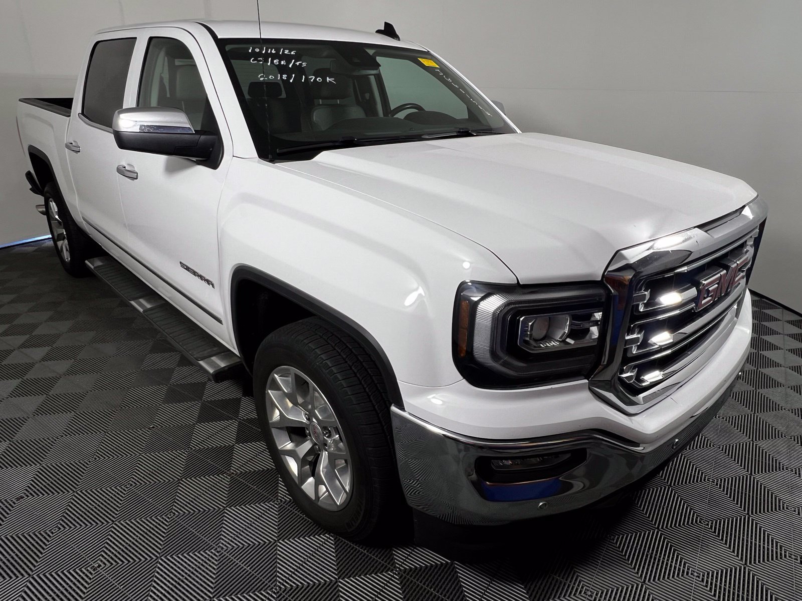 Used 2018 GMC Sierra 1500 SLT w/ Enhanced Driver Alert Package RWD image 3