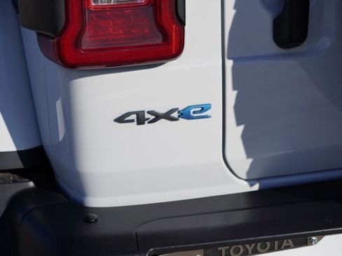 Used 2022 Jeep Wrangler Unlimited Rubicon 4xe w/ Steel Bumper Group image 13