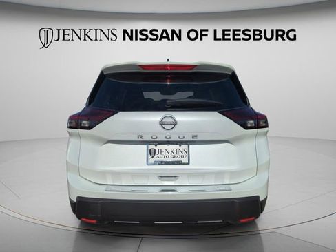 New 2026 Nissan Rogue SV FWD image 5