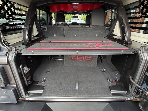 Used 2018 Jeep Wrangler Unlimited Sport AWD/4WD image 11