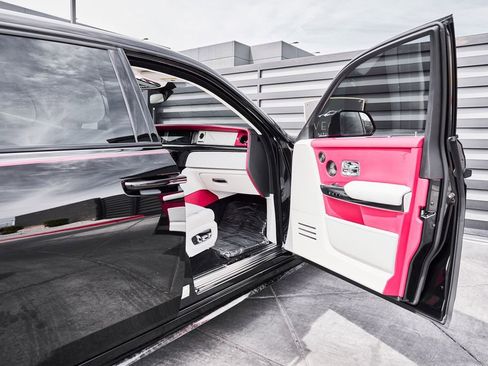 Used 2023 Rolls-Royce Phantom Sedan RWD image 31