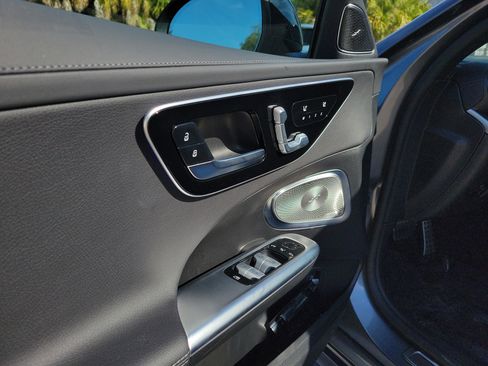 Used 2025 Mercedes-Benz C 300 Sedan image 21