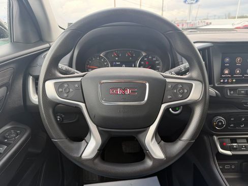 Used 2024 GMC Terrain SLE image 20