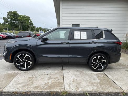 Used 2024 Mitsubishi Outlander SE FWD image 12