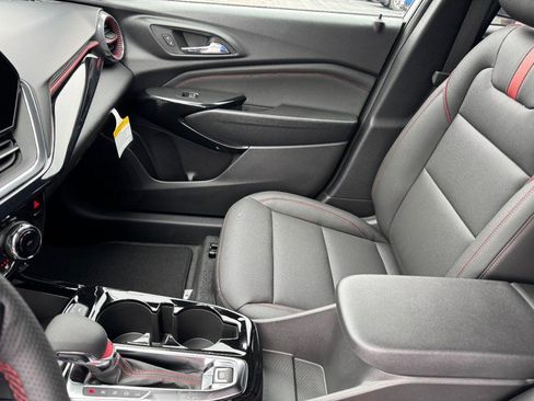 New 2026 Chevrolet Trax RS w/ Driver Confidence Package FWD image 32