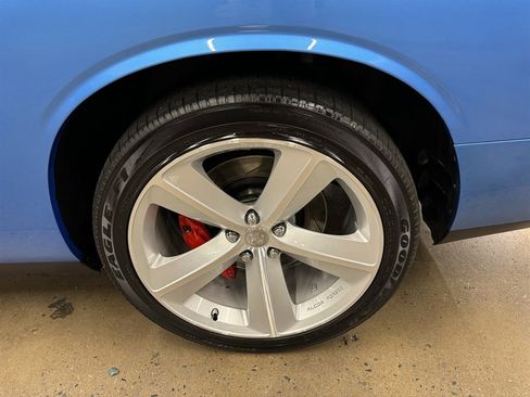 Used 2009 Dodge Challenger SRT8 w/ Spring Special Group image 9