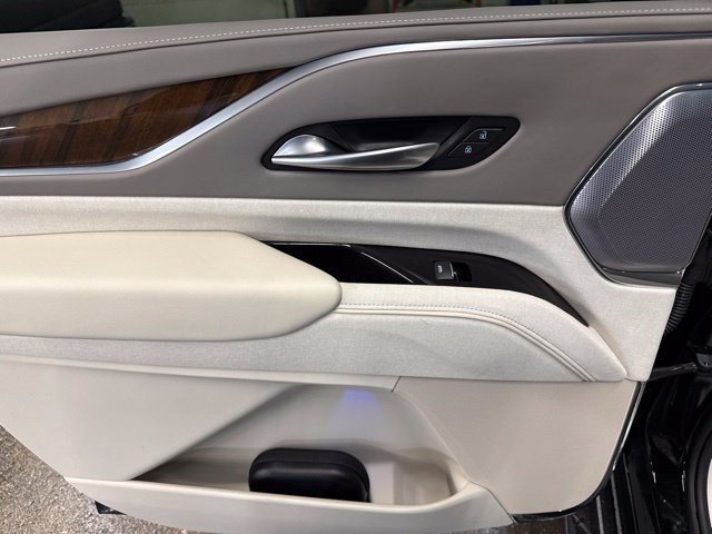 Certified 2024 Cadillac Escalade ESV Sport Platinum w/ LPO, ONYX Package AWD/4WD image 20