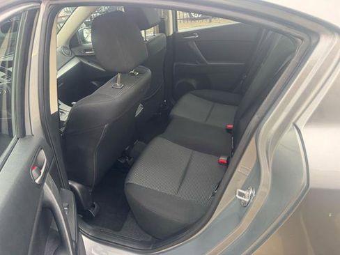 Used 2013 MAZDA MAZDA3 i Sport image 6