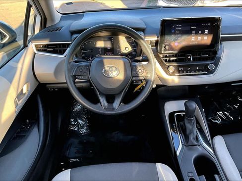 Used 2024 Toyota Corolla LE image 5