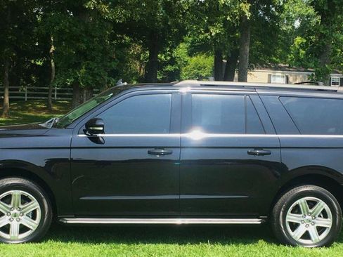 Used 2020 Ford Expedition Max XLT w/ Equipment Group 202A RWD image 2