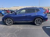 Used 2019 Nissan Rogue SL w/ Premium Package image 3