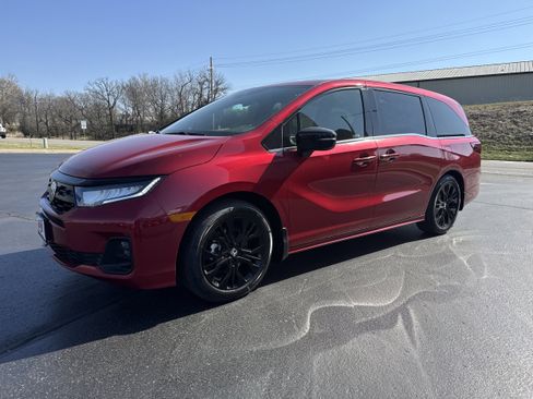 New 2026 Honda Odyssey Sport-L image 2