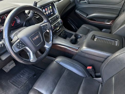 Used 2016 GMC Yukon XL SLT w/ Open Road Package AWD/4WD image 9