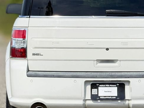 Used 2013 Ford Flex SEL FWD image 13