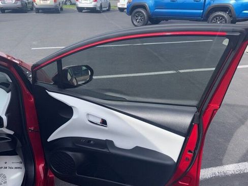 Used 2018 Toyota Prius Two image 17