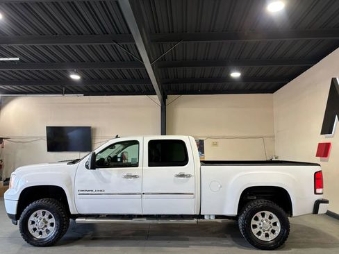 Used 2013 GMC Sierra 2500 Denali w/ Suspension Package, Off-Road image 5
