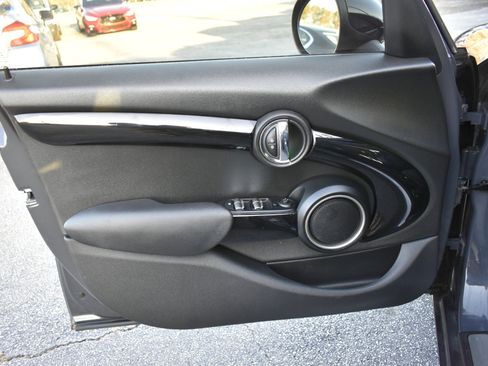 Used 2015 MINI Cooper S image 29