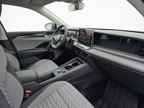 New 2026 Volkswagen Tiguan S AWD/4WD image 42