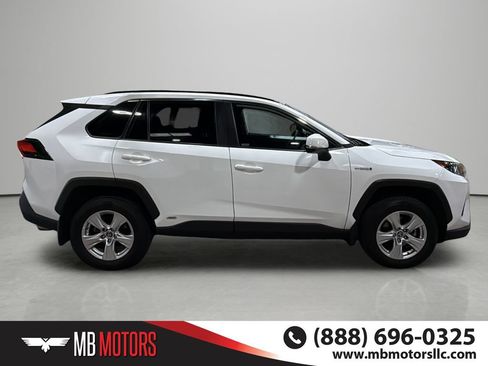 Used 2020 Toyota RAV4 LE w/ All Weather Liner Package AWD/4WD image 5