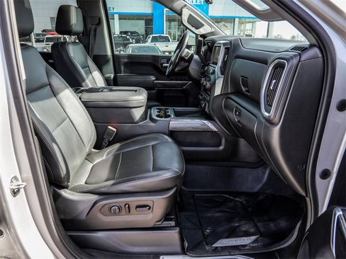 Used 2020 Chevrolet Silverado 2500 LTZ w/ LTZ Premium Package image 15