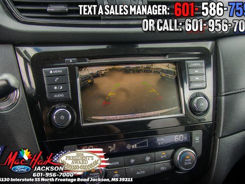 Used 2020 Nissan Rogue SV FWD image 14