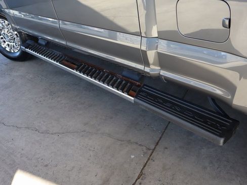 Used 2022 Ford F250 Lariat w/ Lariat Ultimate Package image 16