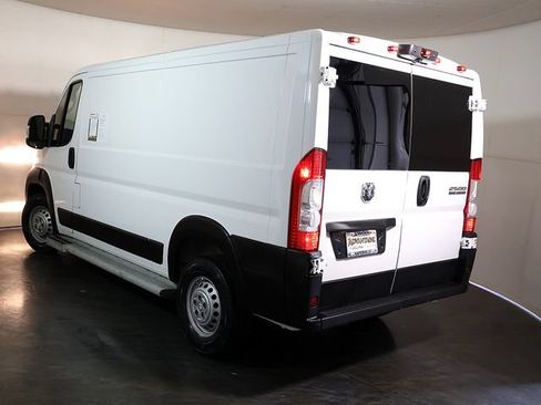 Used 2025 RAM ProMaster 2500 w/ U-Haul Equipment Group FWD image 2
