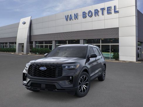 Used 2026 Ford Explorer ST-Line AWD/4WD image 2
