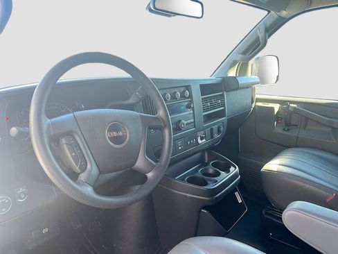 Used 2024 GMC Savana 2500 w/ Driver Convenience Package image 9