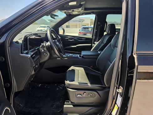 Used 2024 Cadillac Escalade Sport AWD/4WD image 22