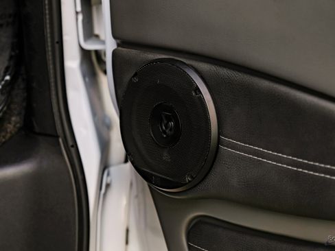 Used 2023 Chevrolet Express 2500 image 97