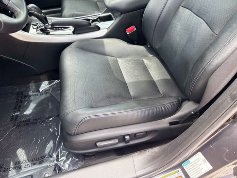 Used 2017 Honda Accord Touring image 18
