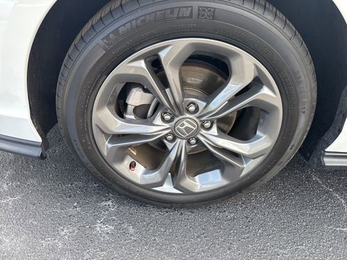 Certified 2023 Honda Accord EX image 10