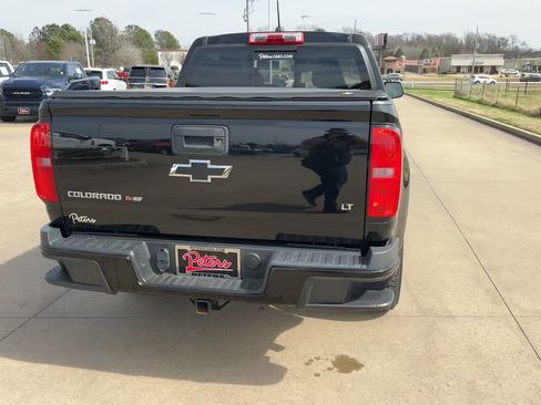 Used 2017 Chevrolet Colorado LT w/ Midnight Edition image 8