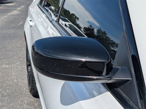 Used 2023 Chrysler 300 Touring w/ Sport Appearance Package image 11