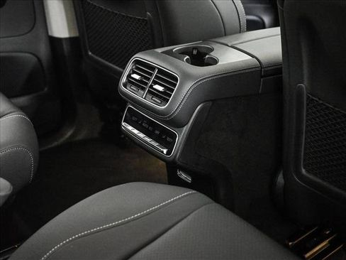 Used 2026 Mercedes-Benz GLS 450 4MATIC w/ AMG Line Exterior image 19