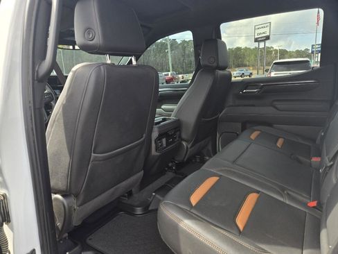 Used 2024 GMC Sierra 1500 AT4 w/ Technology Package AWD/4WD image 21