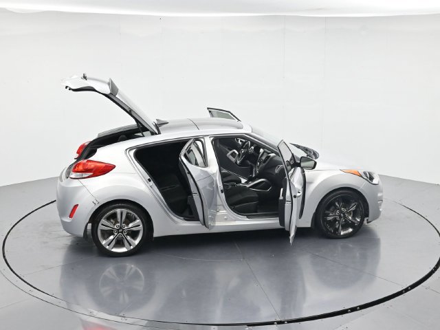 Used 2017 Hyundai Veloster Value Edition FWD image 50