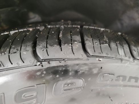 Used 2018 Ford Fusion SE w/ Fusion SE Technology Package image 5