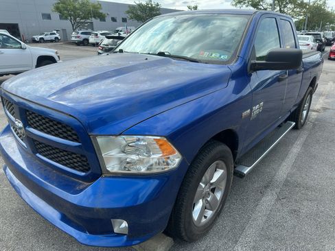 Used 2019 RAM 1500 Express w/ Express Value Package AWD/4WD image 3
