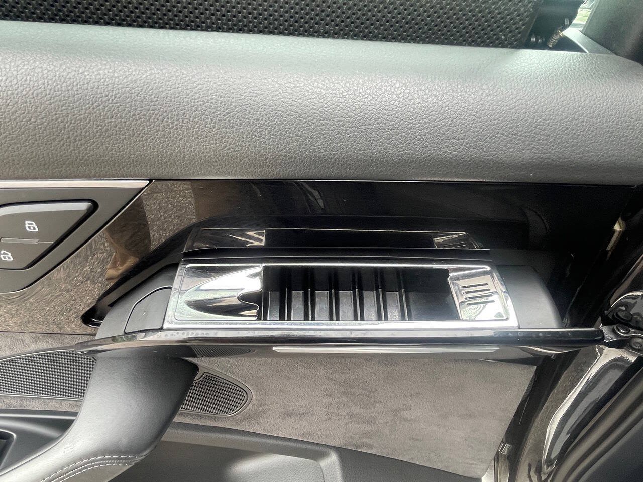 Used 2012 Audi A8 L 4.2 AWD/4WD image 19