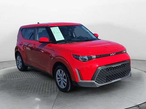 Used 2024 Kia Soul LX FWD image 7