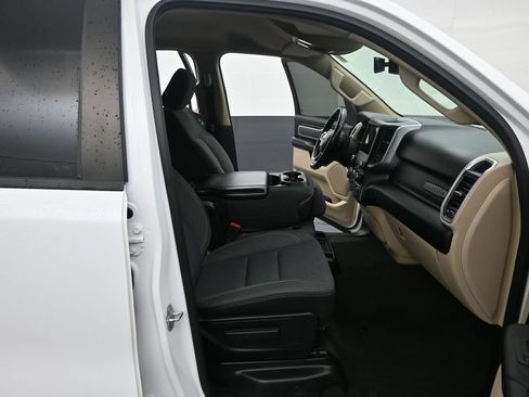 Used 2021 RAM 1500 Big Horn AWD/4WD image 32