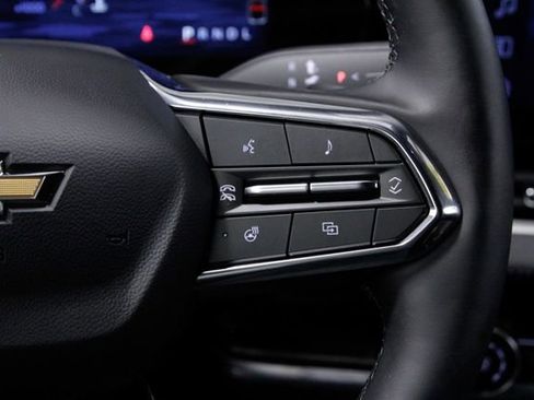 Used 2025 Chevrolet Equinox LT w/ Safety and Technology Package image 25