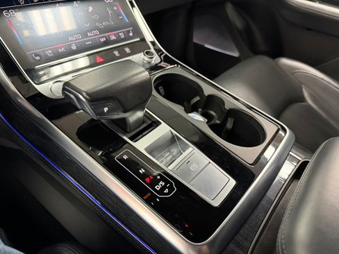 Used 2019 Audi Q8 Prestige w/ Luxury Package image 46